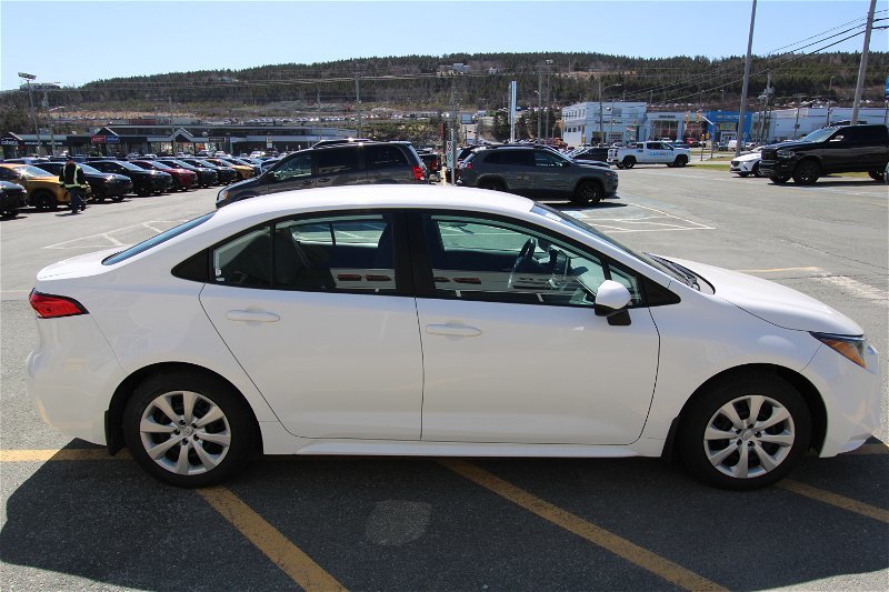 2021  Corolla LE in St. John's, Newfoundland and Labrador - 4 - w1024h768px