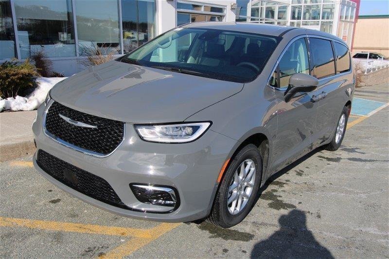 2023  Pacifica TOURING L in St. John's, Newfoundland and Labrador - 1 - w1024h768px