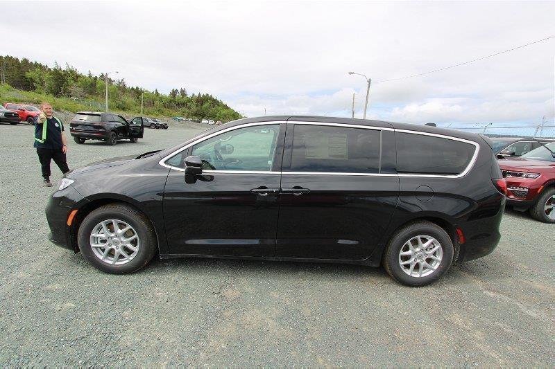 2023  Pacifica TOURING L in St. John's, Newfoundland and Labrador - 2 - w1024h768px