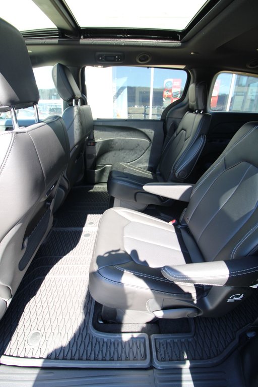2025 Chrysler Pacifica SELECT AWD in St. John's, Newfoundland and Labrador - 7 - w1024h768px