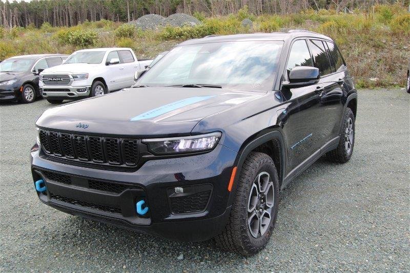 2023  Grand Cherokee 4xe TRAILHAWK in St. John's, Newfoundland and Labrador - 1 - w1024h768px