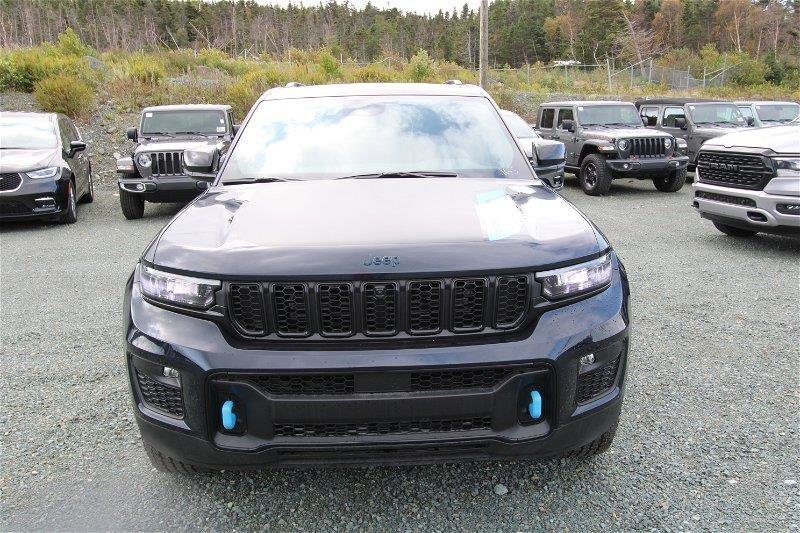 2023  Grand Cherokee 4xe TRAILHAWK in St. John's, Newfoundland and Labrador - 4 - w1024h768px