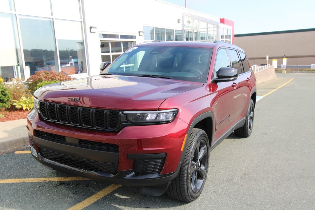 2024 Jeep Grand Cherokee L ALTITUDE in St. John's, Newfoundland and Labrador - 1 - w1024h768px