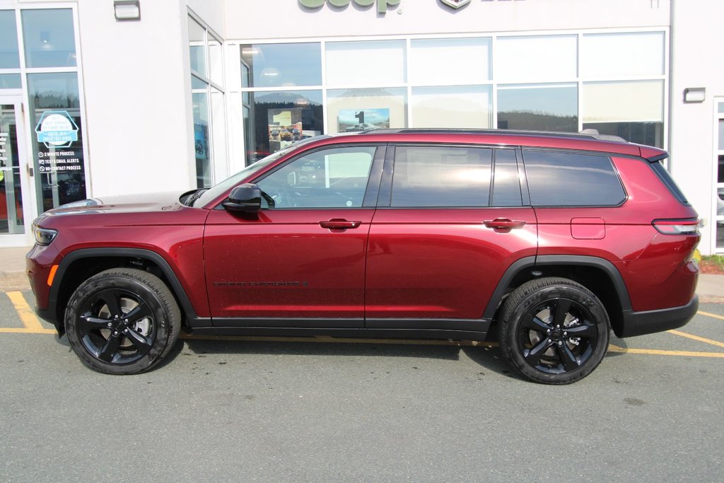 2024 Jeep Grand Cherokee L ALTITUDE in St. John's, Newfoundland and Labrador - 2 - w1024h768px