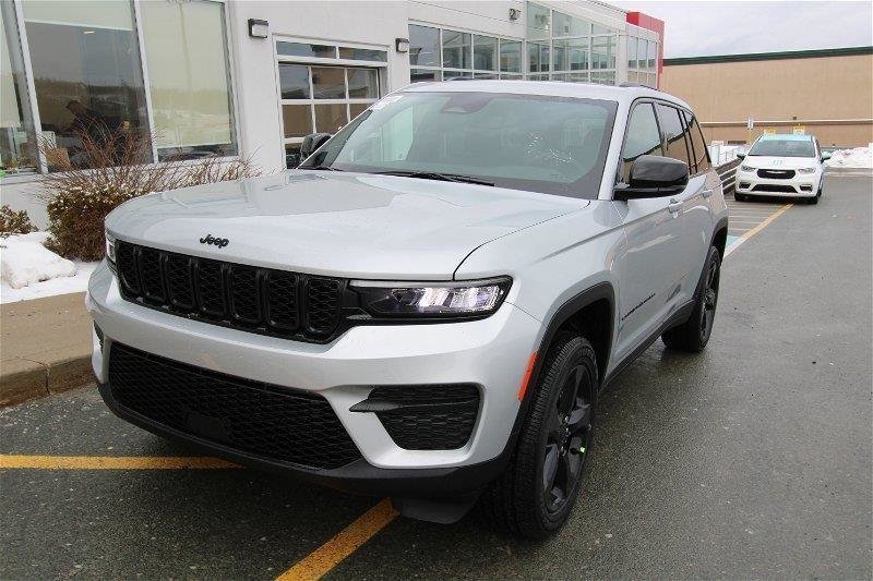 2024  Grand Cherokee ALTITUDE in St. John's, Newfoundland and Labrador - 1 - w1024h768px