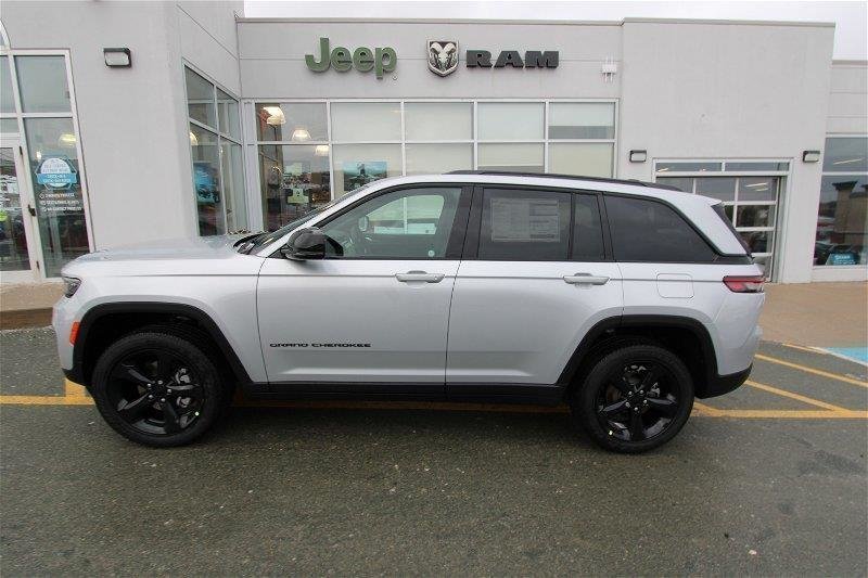 2024  Grand Cherokee ALTITUDE in St. John's, Newfoundland and Labrador - 2 - w1024h768px