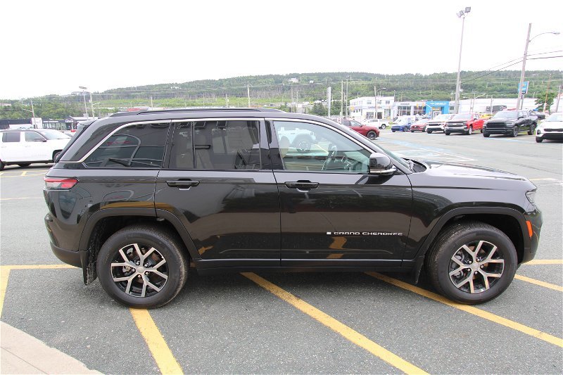 2024  Grand Cherokee LIMITED in St. John's, Newfoundland and Labrador - 4 - w1024h768px