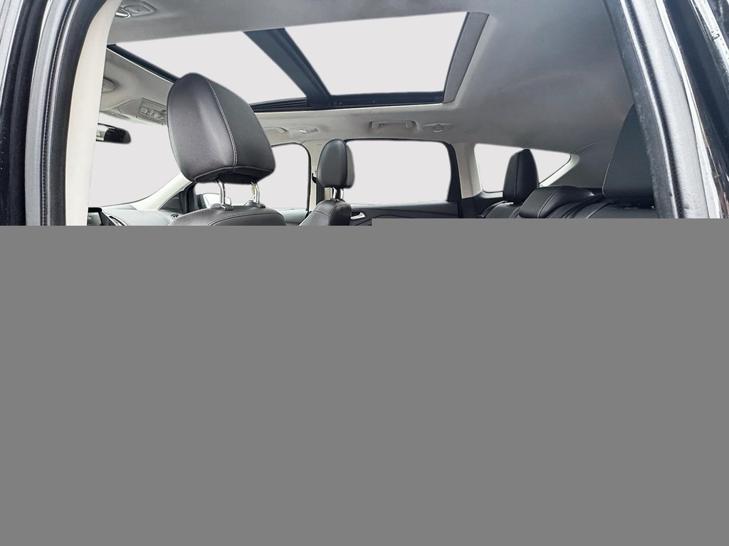 Ford Escape Titanium 2014 à Montreal, Québec - 6 - w1024h768px