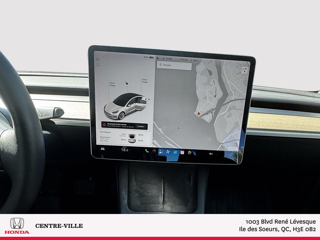 2021 Tesla Model 3 in Montreal, Quebec - 9 - w1024h768px