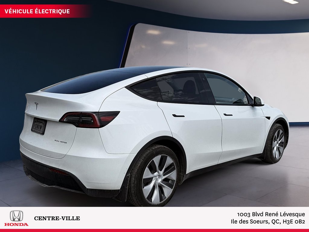 2023 Tesla Model Y Long Range in Montreal, Quebec - 3 - w1024h768px