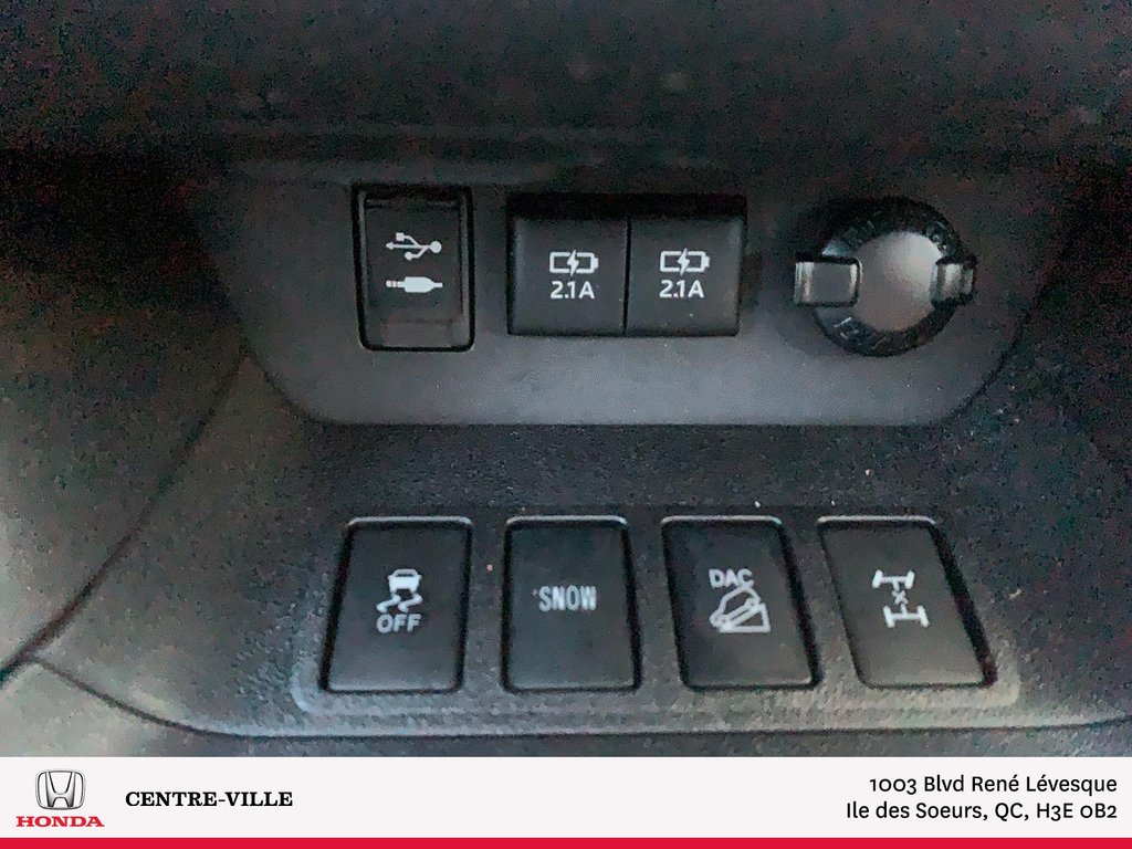 2018 Toyota Highlander Limited in Montreal, Quebec - 16 - w1024h768px