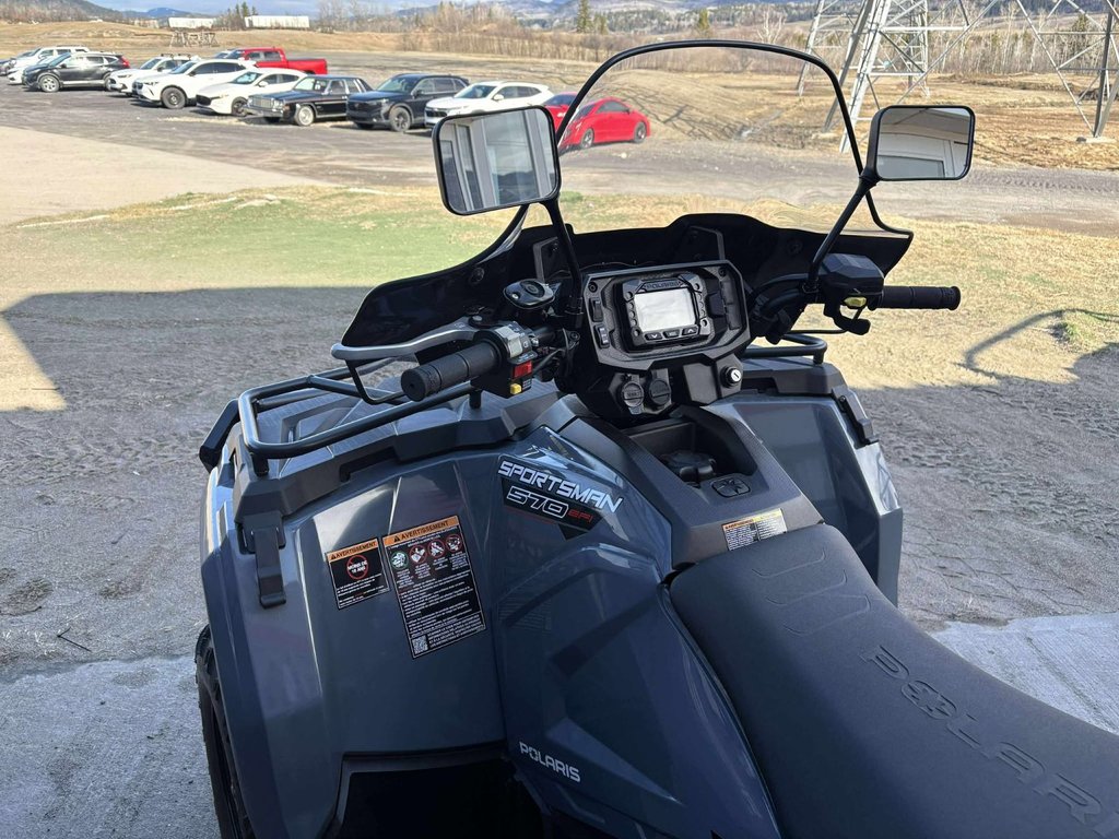 Polaris Sportman  2024 à La Malbaie, Québec - 5 - w1024h768px