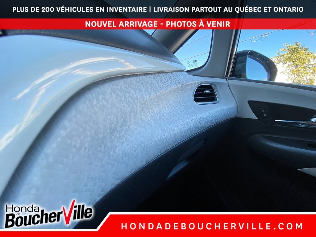 2018 Chevrolet Bolt EV LT in Terrebonne, Quebec - 25 - w1024h768px
