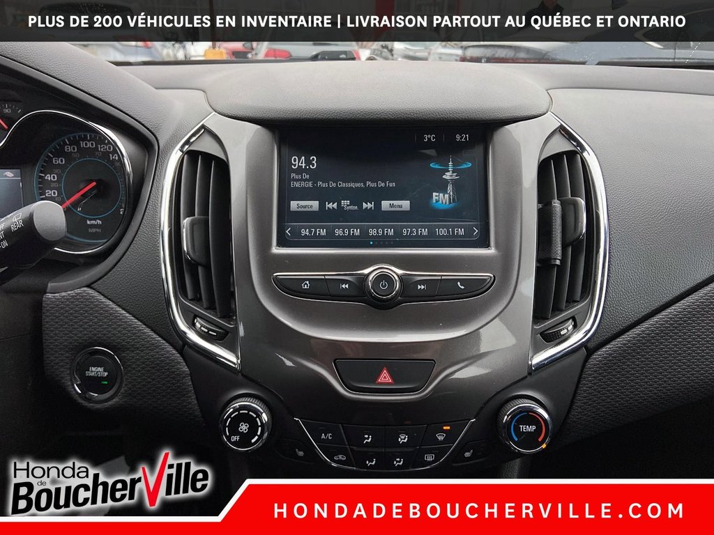 2017 Chevrolet Cruze LT in Terrebonne, Quebec - 23 - w1024h768px