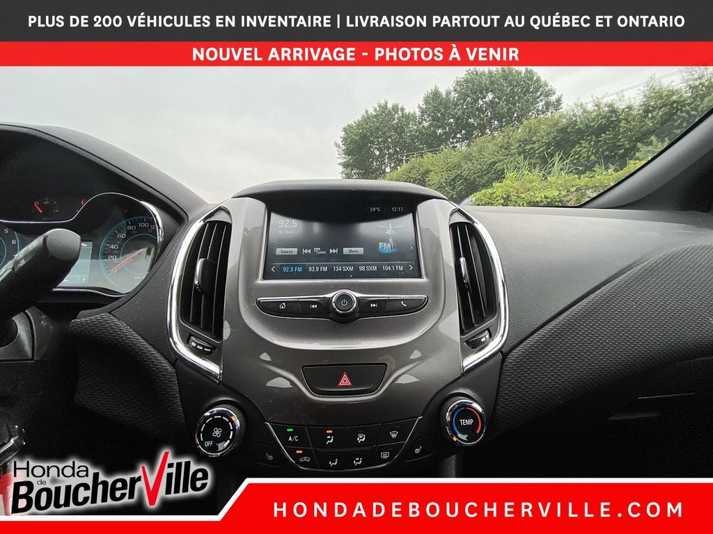Chevrolet Cruze LT 2017 à Terrebonne, Québec - 21 - w1024h768px