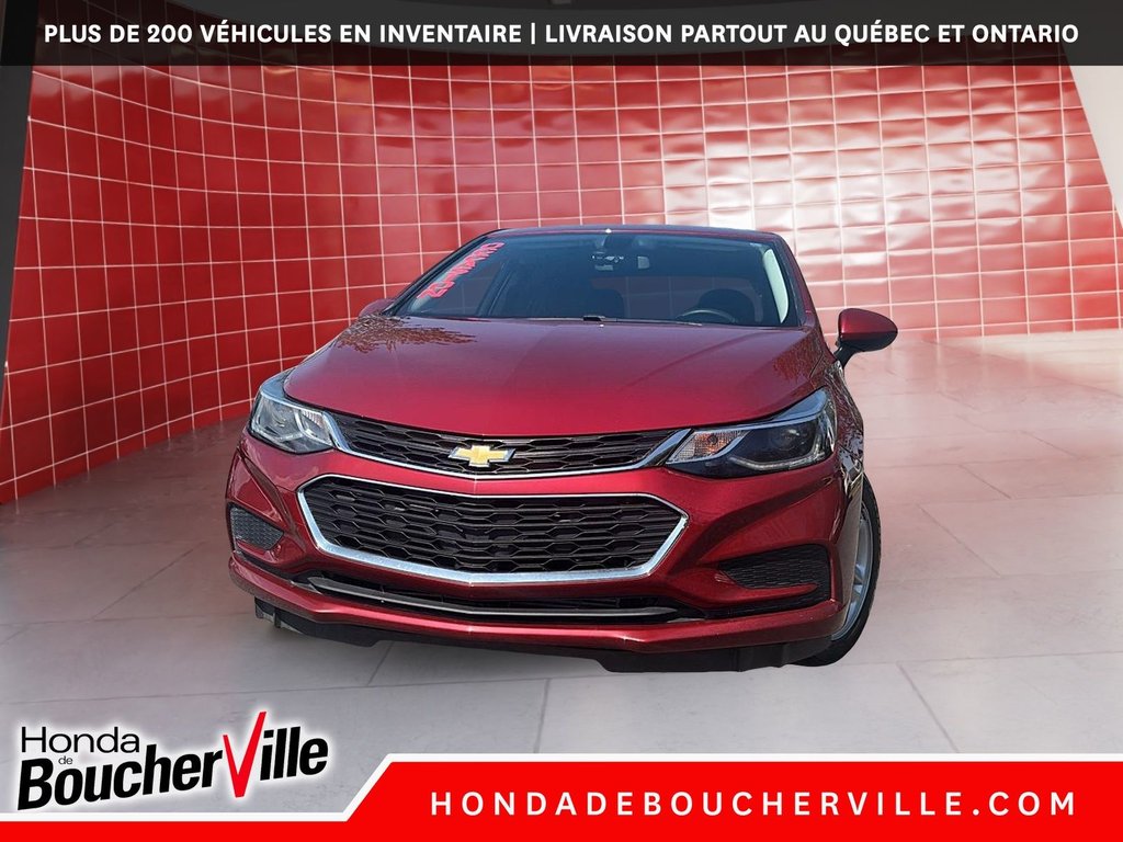 2017 Chevrolet Cruze LT in Terrebonne, Quebec - 2 - w1024h768px
