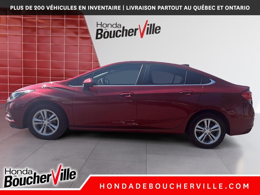 2017 Chevrolet Cruze LT in Terrebonne, Quebec - 3 - w1024h768px