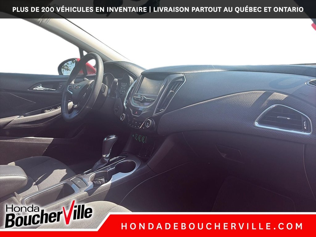 2017 Chevrolet Cruze LT in Terrebonne, Quebec - 21 - w1024h768px