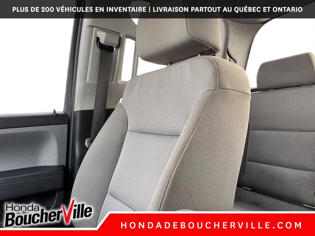 2018 Chevrolet Silverado 1500 Custom in Terrebonne, Quebec - 17 - w1024h768px