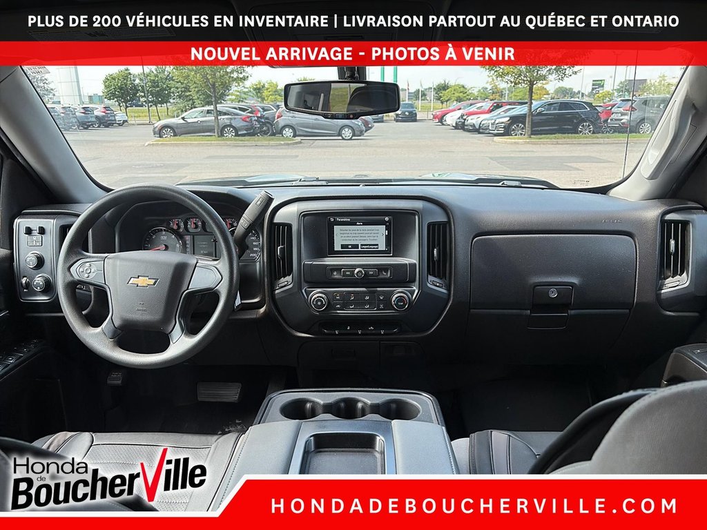 2018 Chevrolet Silverado 1500 Custom in Terrebonne, Quebec - 19 - w1024h768px
