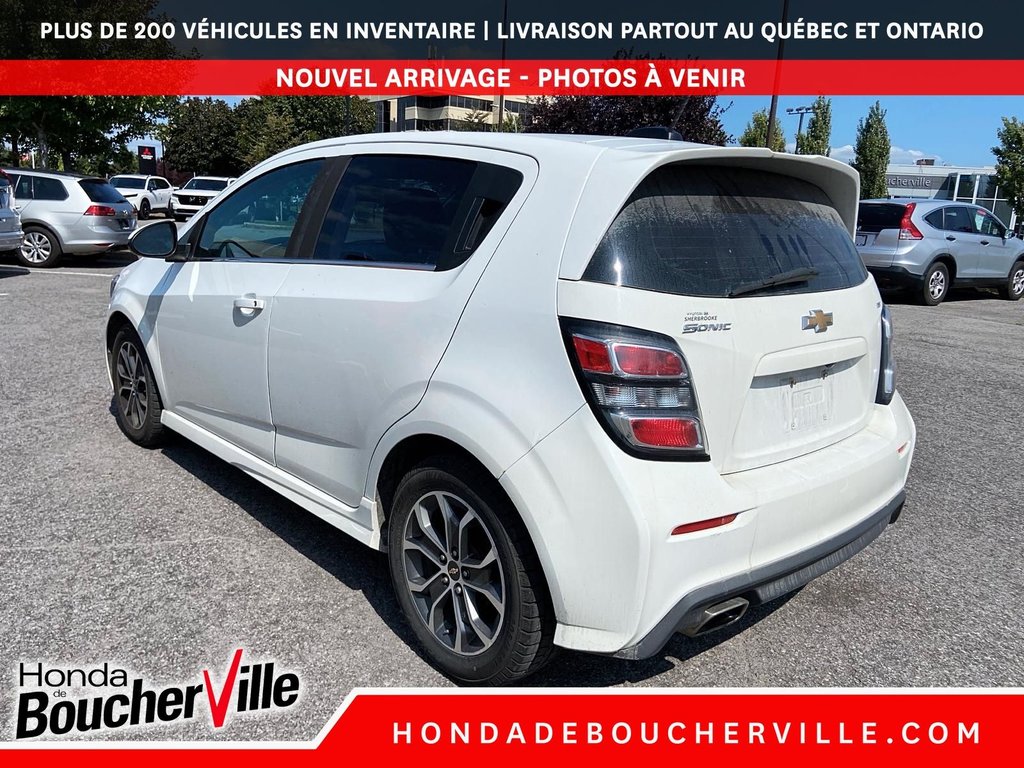 2017 Chevrolet Sonic LT in Terrebonne, Quebec - 9 - w1024h768px