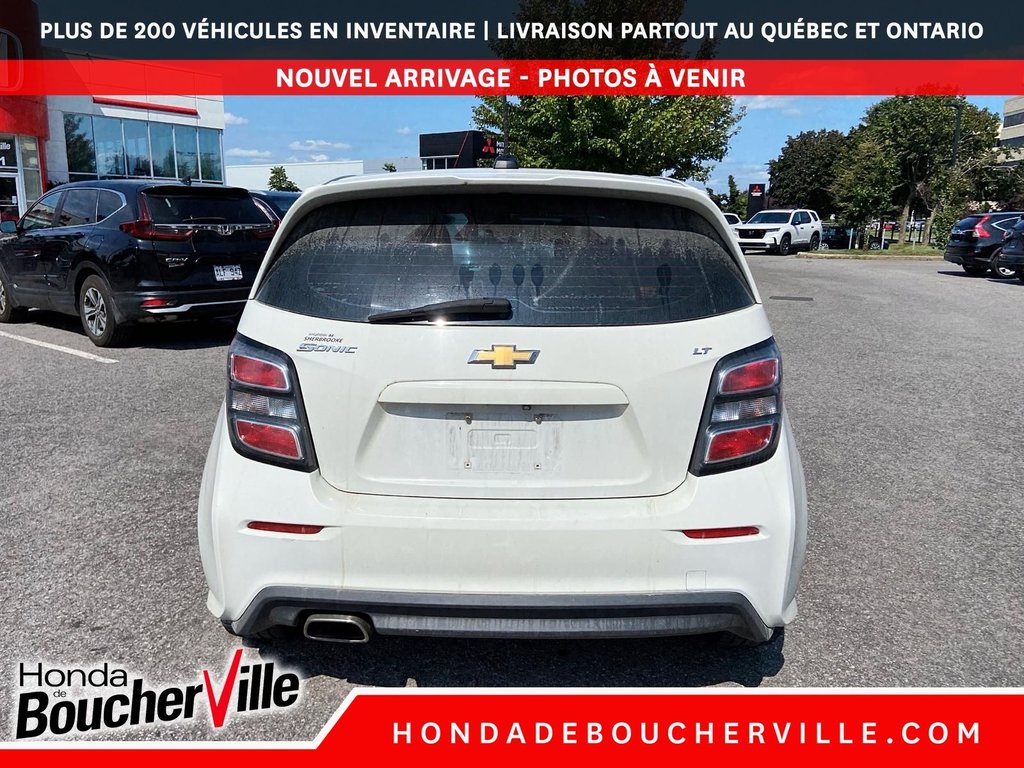 Chevrolet Sonic LT 2017 à Terrebonne, Québec - 5 - w1024h768px