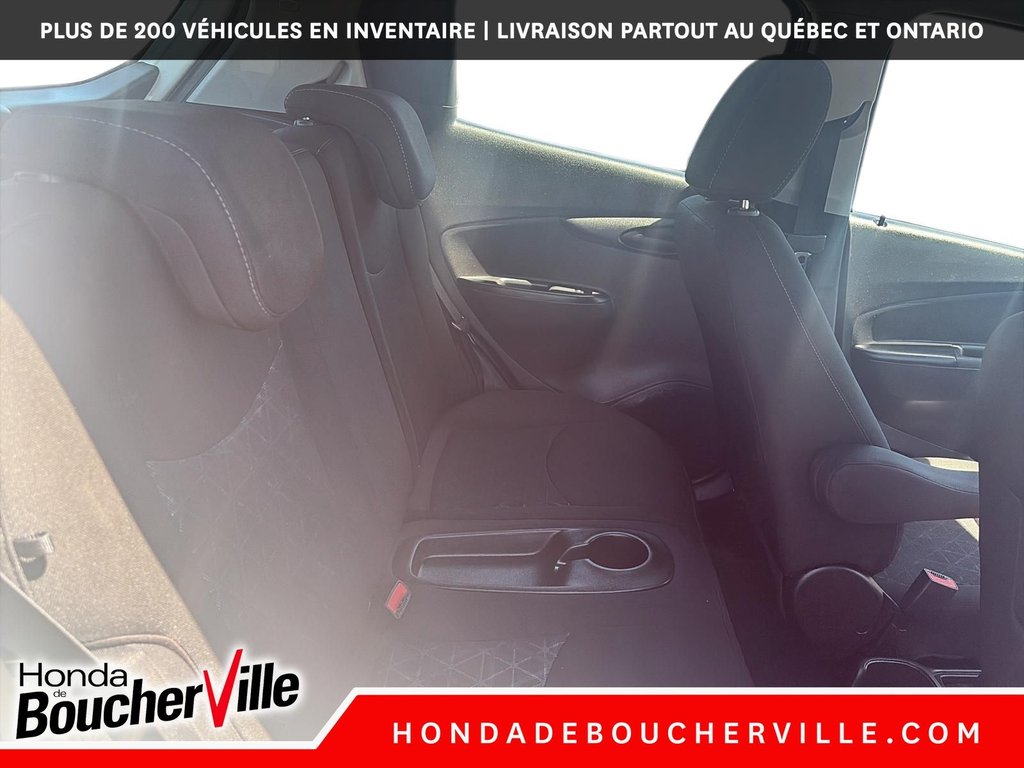 2019 Chevrolet Spark LT in Terrebonne, Quebec - 15 - w1024h768px