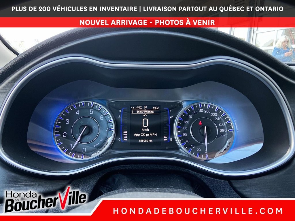 2015 Chrysler 200 Limited in Terrebonne, Quebec - 15 - w1024h768px