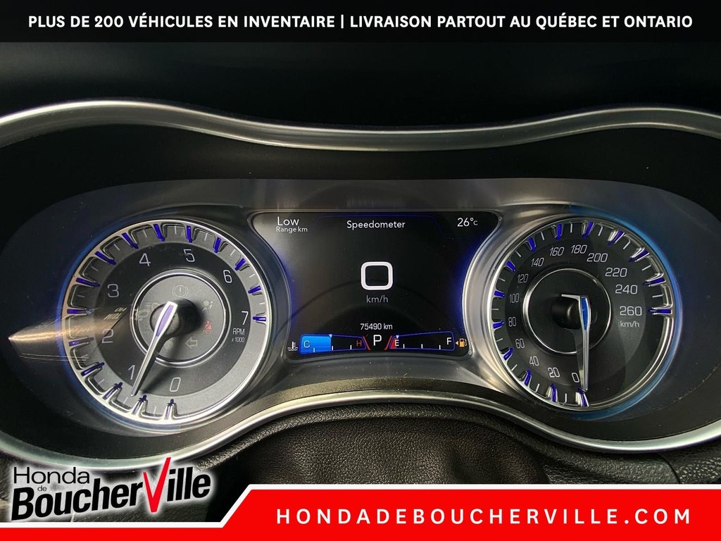 2015 Chrysler 300 Touring in Terrebonne, Quebec - 30 - w1024h768px