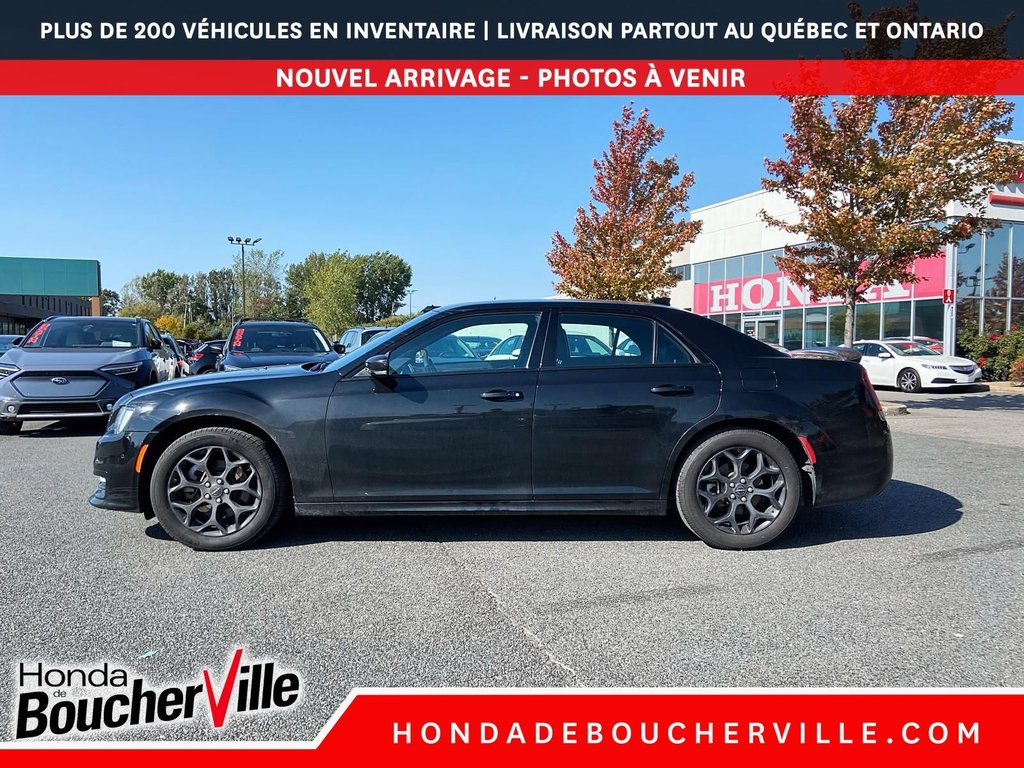 2023 Chrysler 300 300S in Terrebonne, Quebec - 13 - w1024h768px