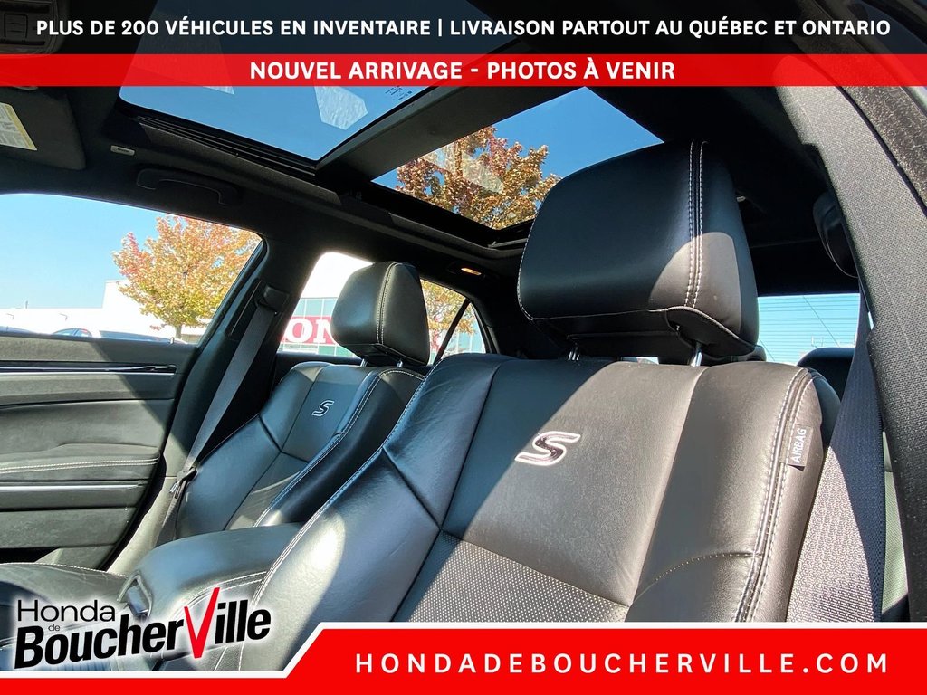 2023 Chrysler 300 300S in Terrebonne, Quebec - 17 - w1024h768px