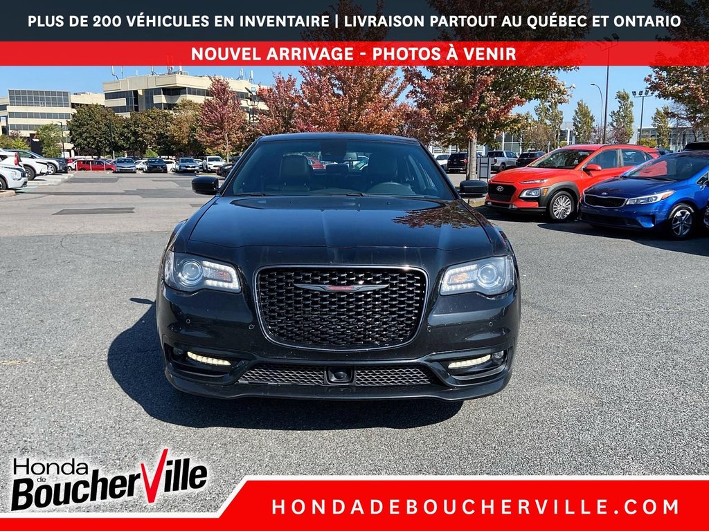 2023 Chrysler 300 300S in Terrebonne, Quebec - 2 - w1024h768px