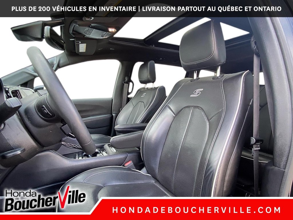 2022 Chrysler Pacifica Hybrid Limited S in Terrebonne, Quebec - 21 - w1024h768px