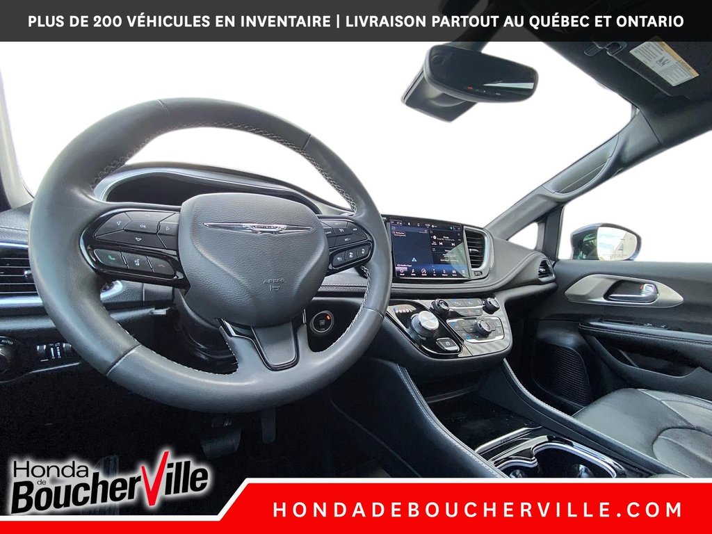 2022 Chrysler Pacifica Hybrid Limited S in Terrebonne, Quebec - 29 - w1024h768px