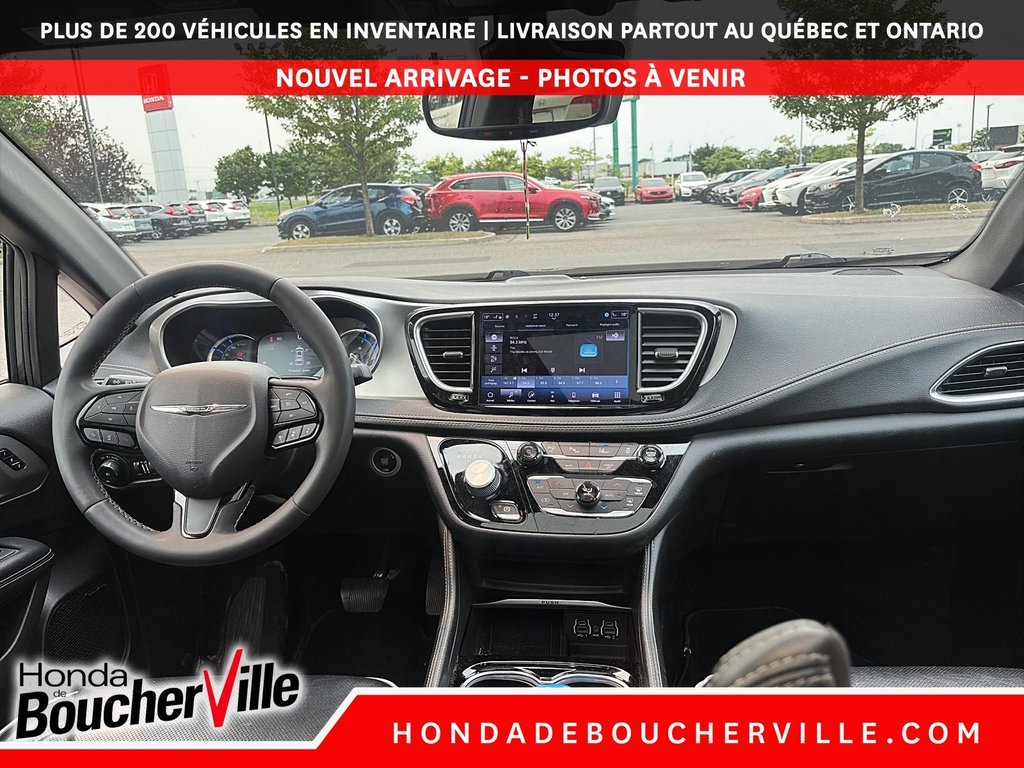 Chrysler Pacifica Hybrid Limited 2022 à Terrebonne, Québec - 13 - w1024h768px