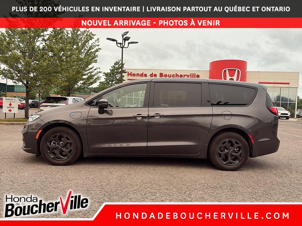 Chrysler Pacifica Hybrid Limited 2022 à Terrebonne, Québec - 3 - w1024h768px