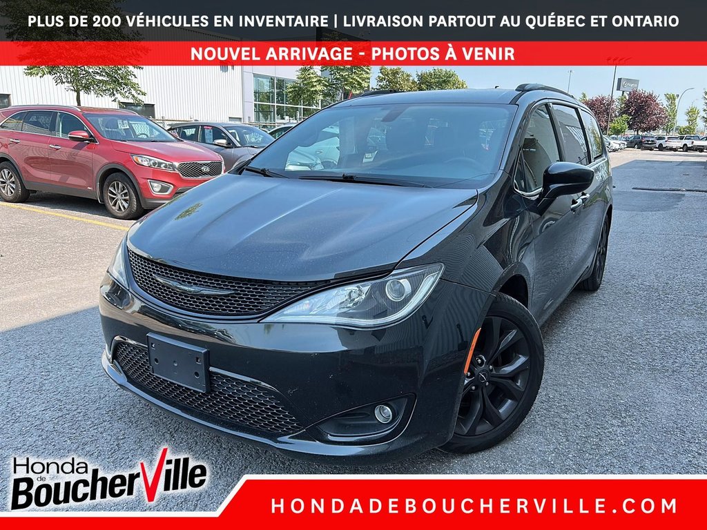 2018 Chrysler Pacifica Touring-L Plus in Terrebonne, Quebec - 3 - w1024h768px