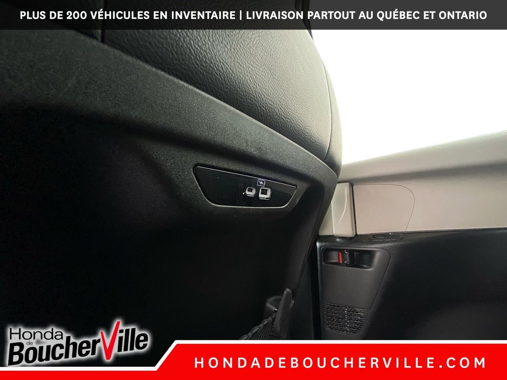 2022 Chrysler Pacifica Touring L in Terrebonne, Quebec - 23 - w1024h768px