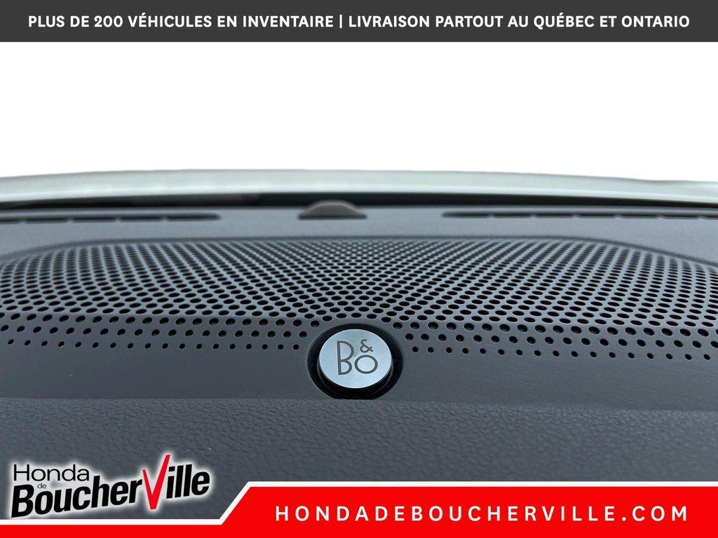 2020 Ford Escape Titanium Hybrid in Terrebonne, Quebec - 38 - w1024h768px