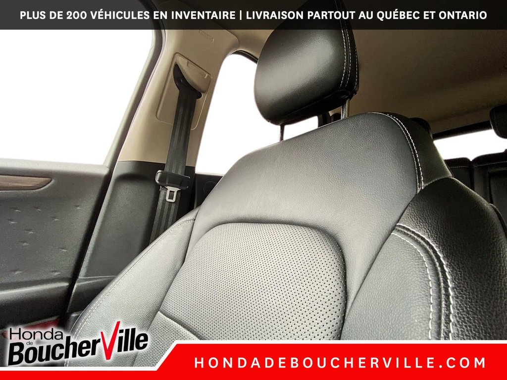 2020 Ford Escape Titanium Hybrid in Terrebonne, Quebec - 35 - w1024h768px