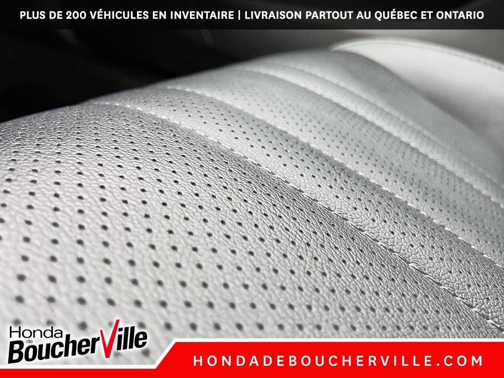 2022 Honda Accord Hybrid Touring in Terrebonne, Quebec - 19 - w1024h768px