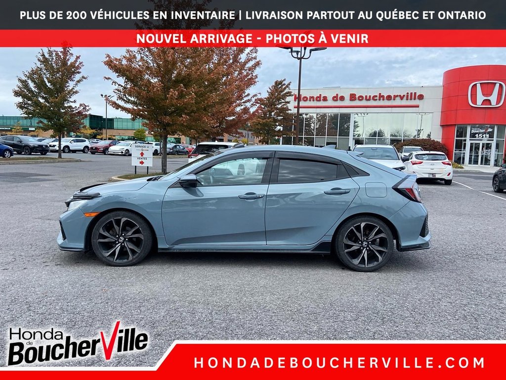 2017 Honda Civic Hatchback Sport Touring in Terrebonne, Quebec - 13 - w1024h768px