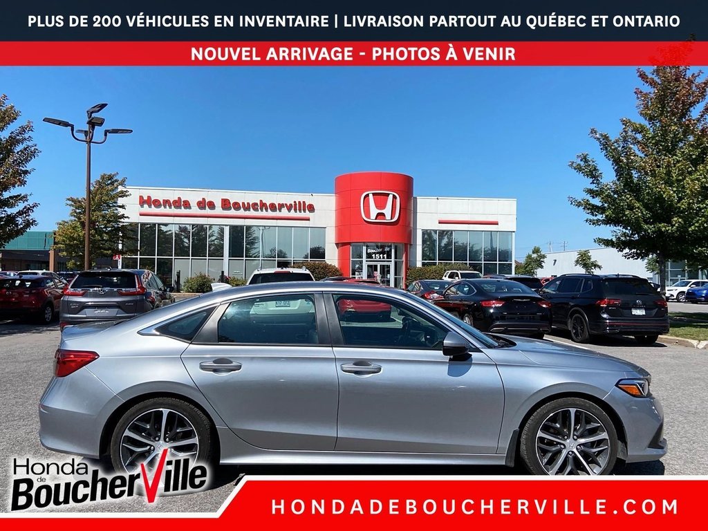 2022 Honda Civic Sedan Touring in Terrebonne, Quebec - 14 - w1024h768px