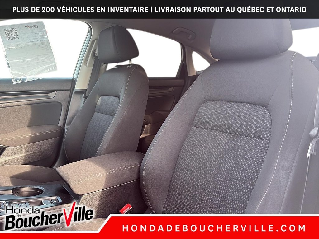 2022 Honda CIVIC LX in Terrebonne, Quebec - 33 - w1024h768px