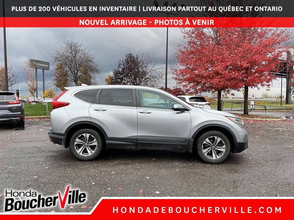 2017 Honda CR-V LX in Terrebonne, Quebec - 5 - w1024h768px