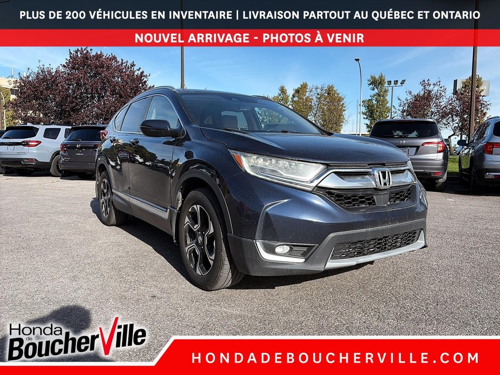 2017 Honda CR-V Touring in Terrebonne, Quebec - 11 - w1024h768px