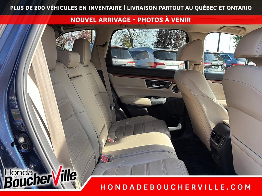 2017 Honda CR-V Touring in Terrebonne, Quebec - 17 - w1024h768px