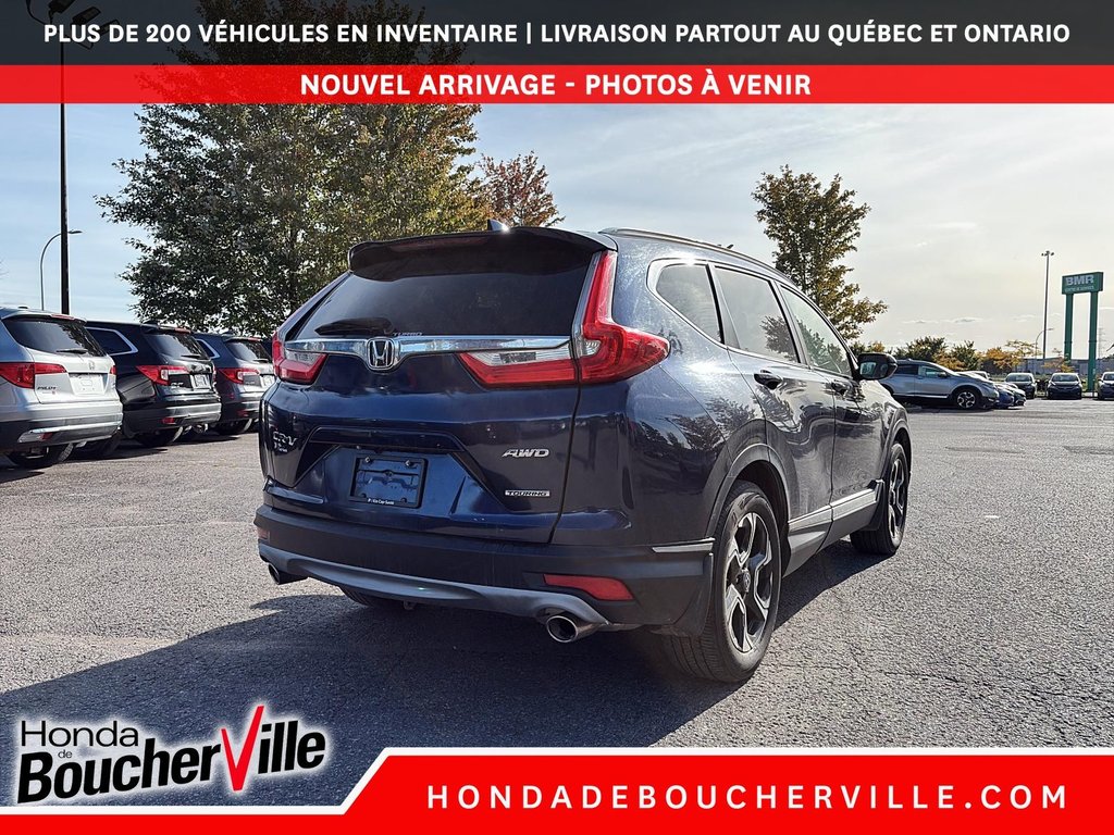 2017 Honda CR-V Touring in Terrebonne, Quebec - 9 - w1024h768px