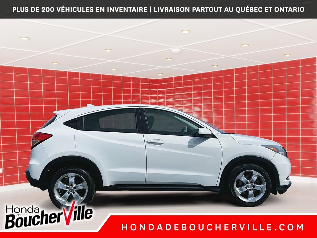 2017 Honda HR-V LX in Terrebonne, Quebec - 17 - w1024h768px