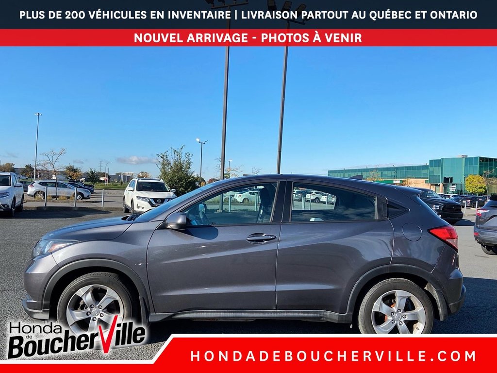 2017 Honda HR-V LX in Terrebonne, Quebec - 5 - w1024h768px